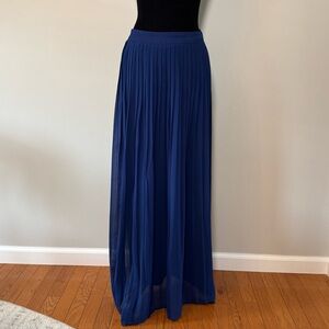 Sabine Skirt Women’s XS Navy Pleated Maxi Skirt